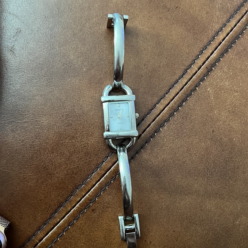 Vintage Venezia quartz wrist watch